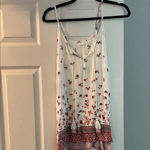 NWT LUQ Brand Rachel Tie Detail Floral Halter Top - White and Red. Size large